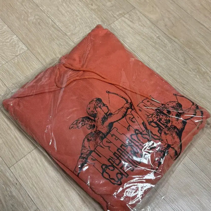 [BUNJANG] TWICE Orange Two Angels Hoodie / [1]친다운 오렌지 후드티 TWO ANGELS HOODIE