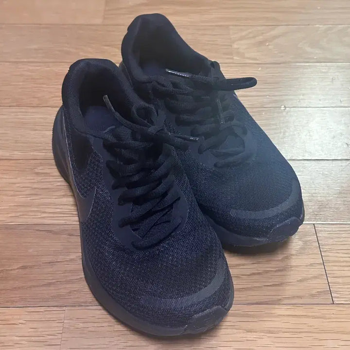 [BUNJANG] Nike Revolution 7 230 - Used / 나이키 레볼루션7 230