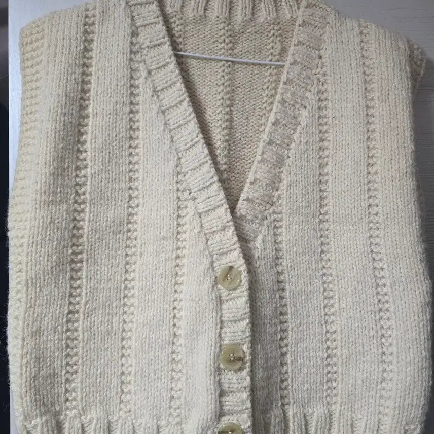 [BUNJANG] Ivory Knit Vest / 아이보리 니트 조끼 베스트