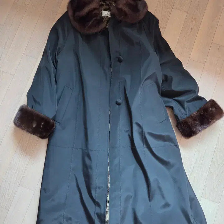 [BUNJANG] Mink Trimmed Long Coat / 밍크 트리밍 롱코트