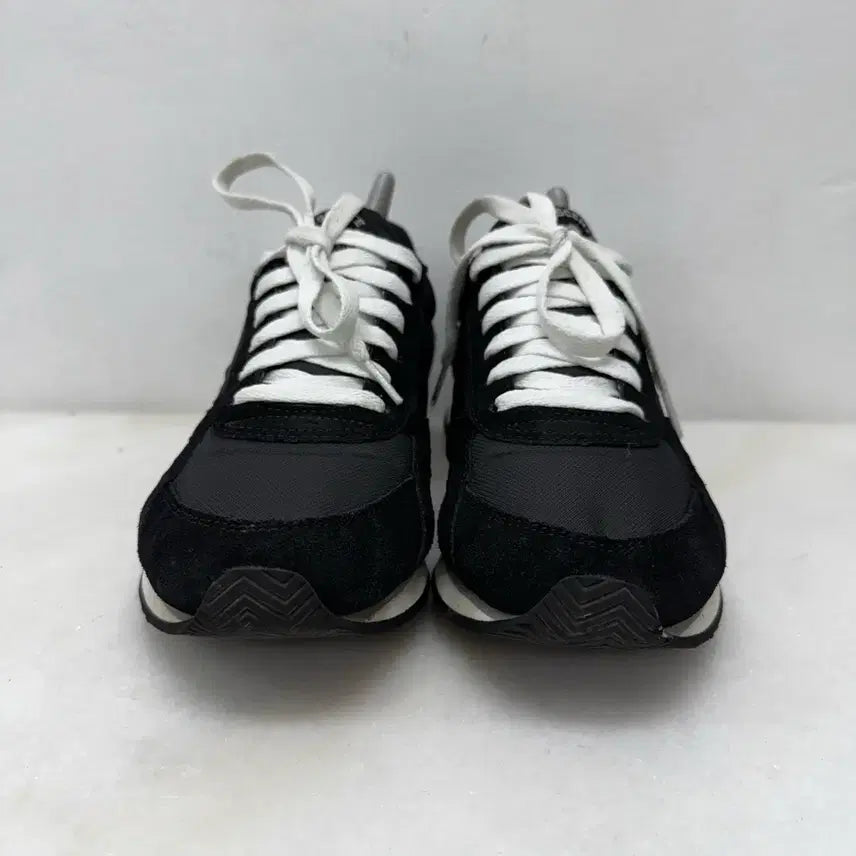 [BUNJANG] Descente Black Suede Sneakers / (260)데상트 운동화 블랙 스웨이드