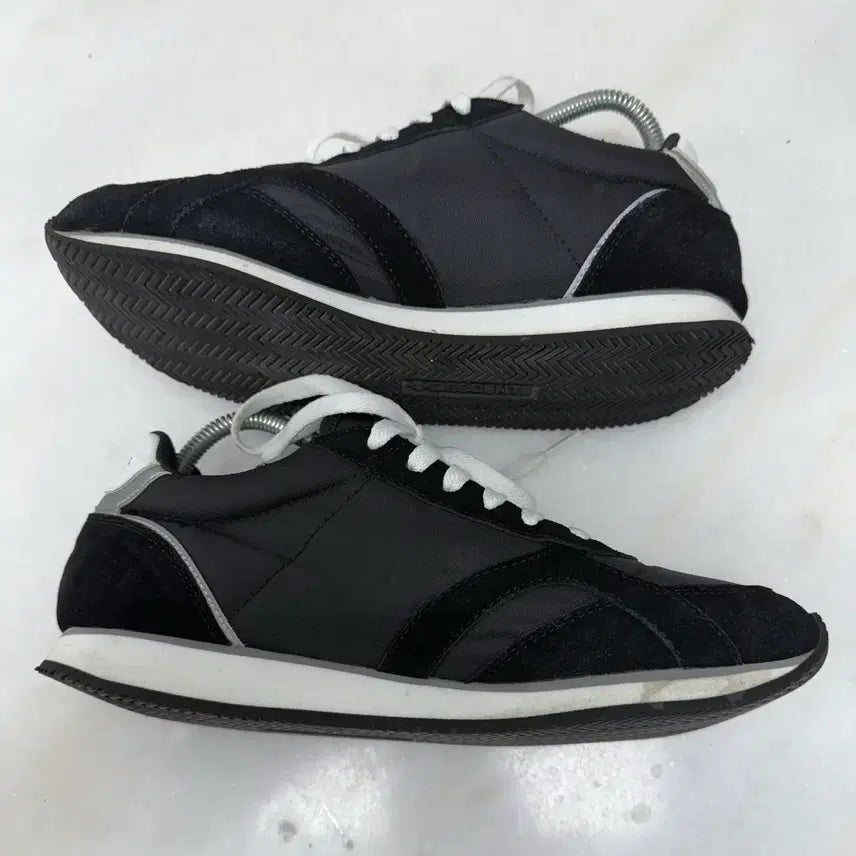 [BUNJANG] Descente Black Suede Sneakers / (260)데상트 운동화 블랙 스웨이드