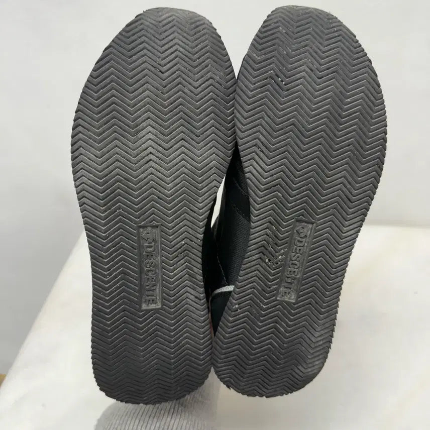 [BUNJANG] Descente Black Suede Sneakers / (260)데상트 운동화 블랙 스웨이드