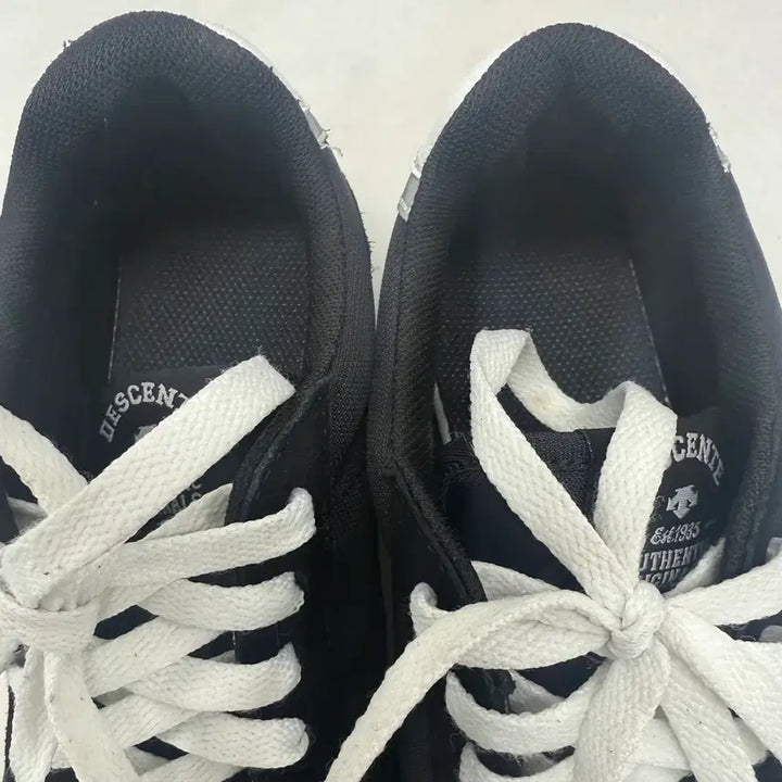 [BUNJANG] Descente Black Suede Sneakers / (260)데상트 운동화 블랙 스웨이드