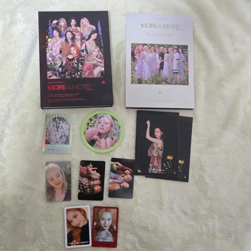 트와이스 앨범 및 구성품 일괄 (More&More yes or yes)