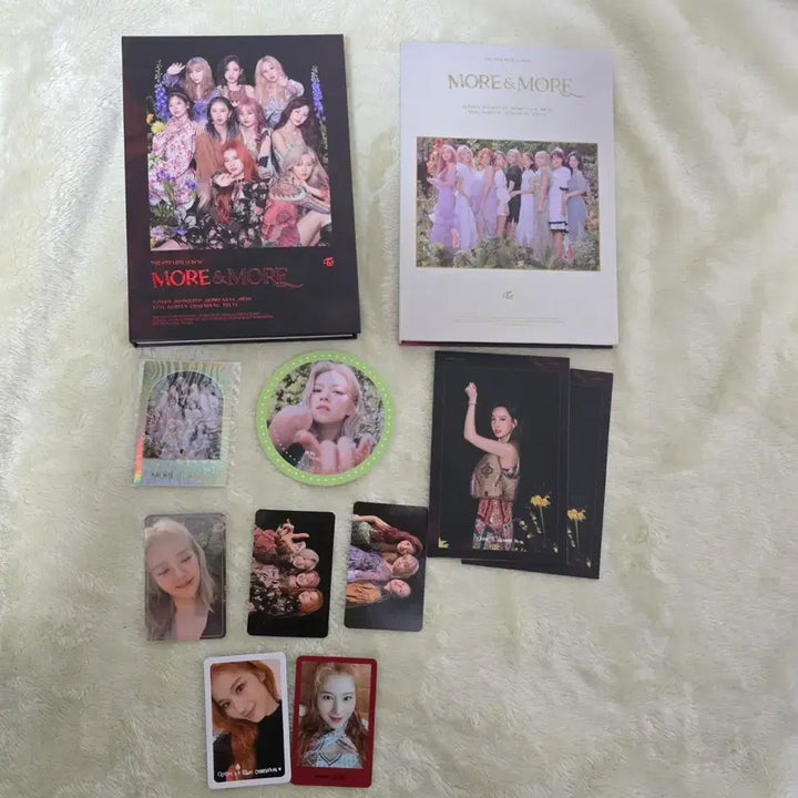 트와이스 앨범 및 구성품 일괄 (More&More yes or yes)