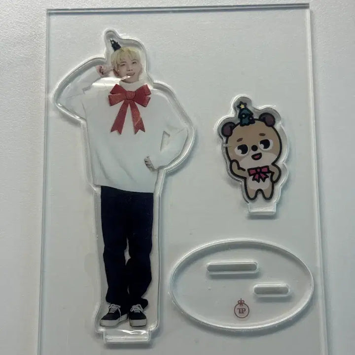 데이식스 2018 크리스마스 선물콘 아크릴 등신대 돈