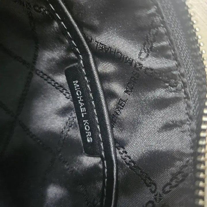 [BUNJANG] Michael Kors Black MK Logo Clutch / 마이클 코어스 블랙 MK 로고 클러치