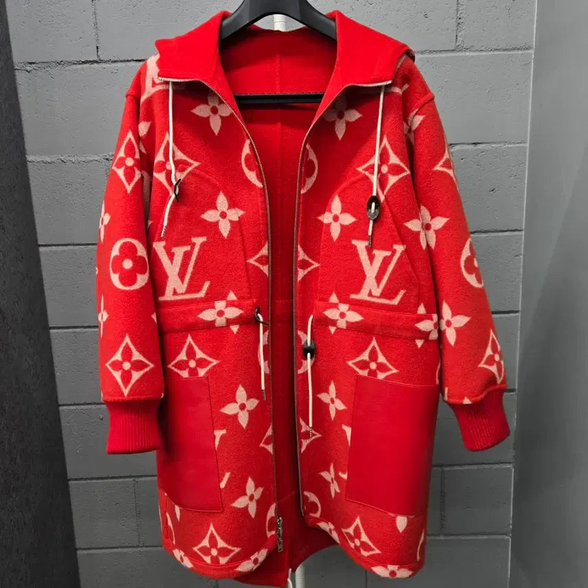 [BUNJANG] Louis Vuitton Monogram Reversible Hooded Coat / [ 백화점판 ] 루이비통 LV 모노그램 리버서블 후드 코트 36