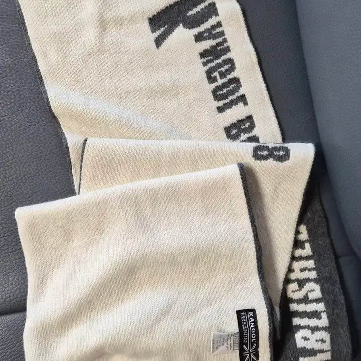 [BUNJANG] Kangol Urban Hipster Muffler (Gray/Ivory) / 캉골 어반 힙스터 머플러그레이.아이보리