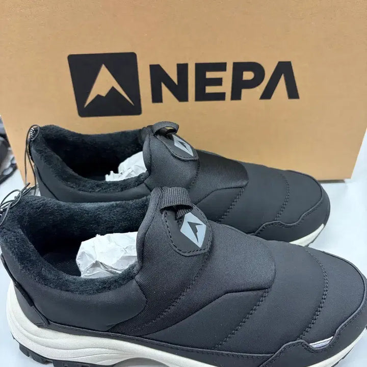 [BUNJANG] Nepa Women's Padded Shoes Size 230 / 네파 여성 패딩슈즈 230사이즈 새상품