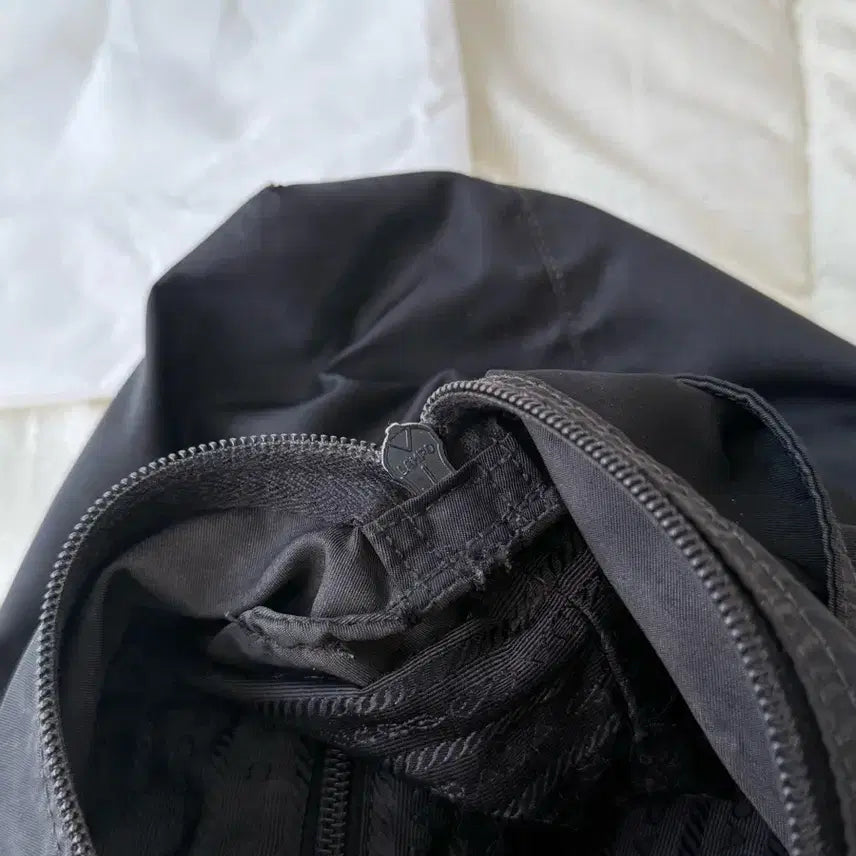 [BUNJANG] Prada Nylon Tote Bag Black / 프라다 나일론 서류 토트백 블랙