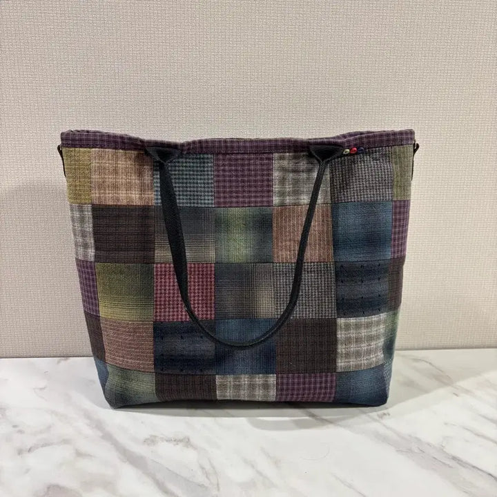 [BUNJANG] Quilted Check Patchwork Tote Bag / 퀼트 완제품 체크 패치워크 토트백
