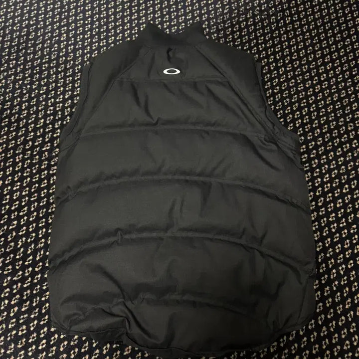 [BUNJANG] Oakley Black Padded Vest / 오클리 블랙 패딩 조끼