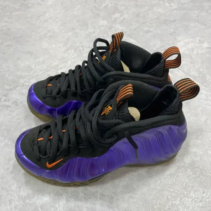 [BUNJANG] Nike Foamposite Knicks Sneakers / 나이키 폼포짓닉스 무료배송
