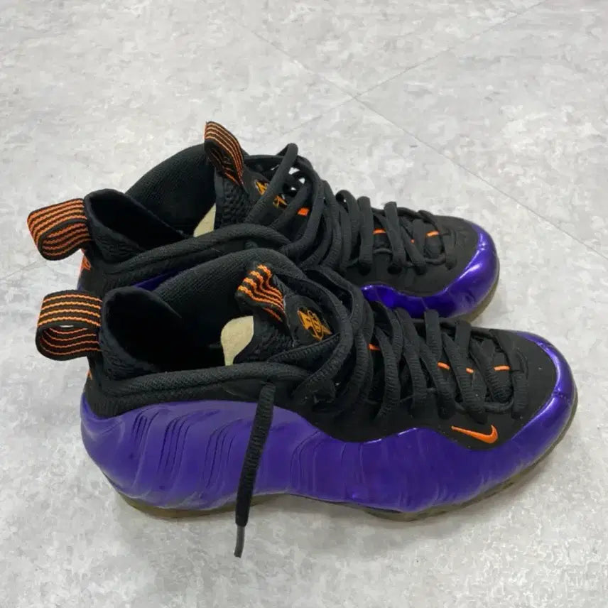 [BUNJANG] Nike Foamposite Knicks Sneakers / 나이키 폼포짓닉스 무료배송
