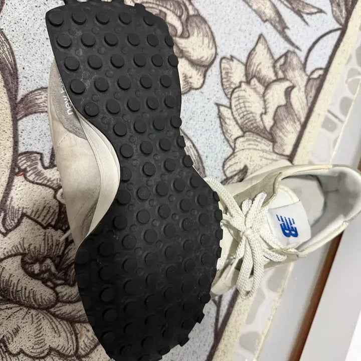 [BUNJANG] New Balance 327 Sneakers 260 / 뉴발란스 327/260