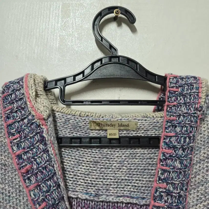 [BUNJANG] Thursday Island Hooded Knit Long Vest / 써스데이아일랜드 후드 니트 롱조끼 S