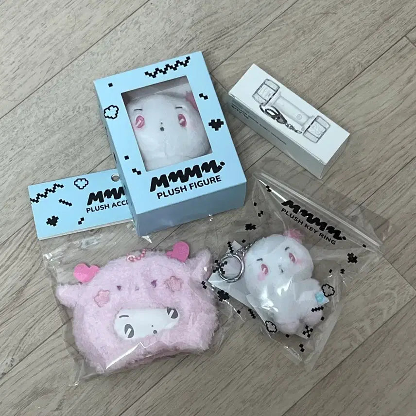 원가이하)플레이브응원봉키링므메미무미므인형키링모자 미개봉