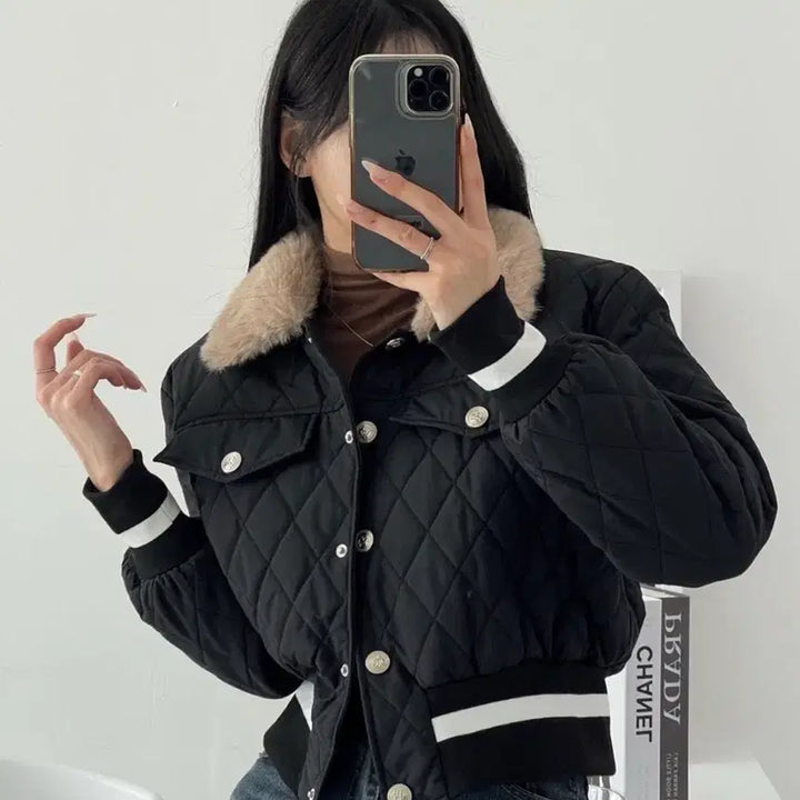 [BUNJANG] Short Quilted Padded Jacket (Beige) / 퍼 카라 퀄팅 누빔 숏 패딩 (베이지)