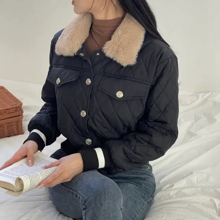 [BUNJANG] Short Quilted Padded Jacket (Beige) / 퍼 카라 퀄팅 누빔 숏 패딩 (베이지)