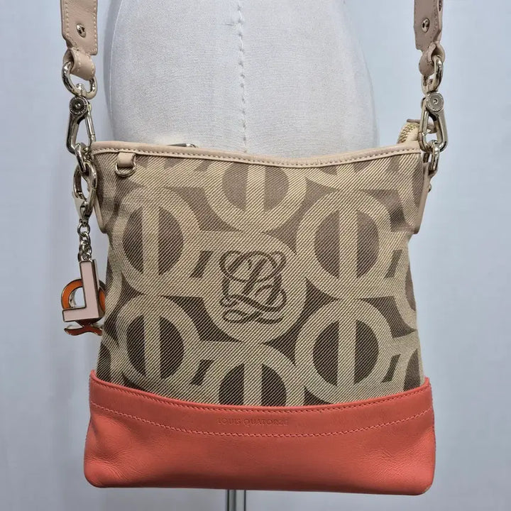 [BUNJANG] Louis Quatorze Crossbody Bag / 루이까또즈 숄더백 크르스바디백