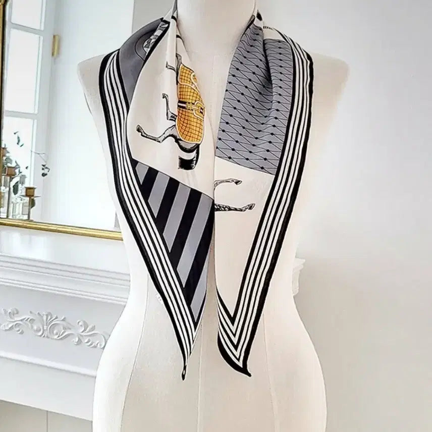 [BUNJANG] Unisex Silk Scarf Diamond Pattern (Gray) / 패턴 실크 스카프 마름모 스카프( 그레이)