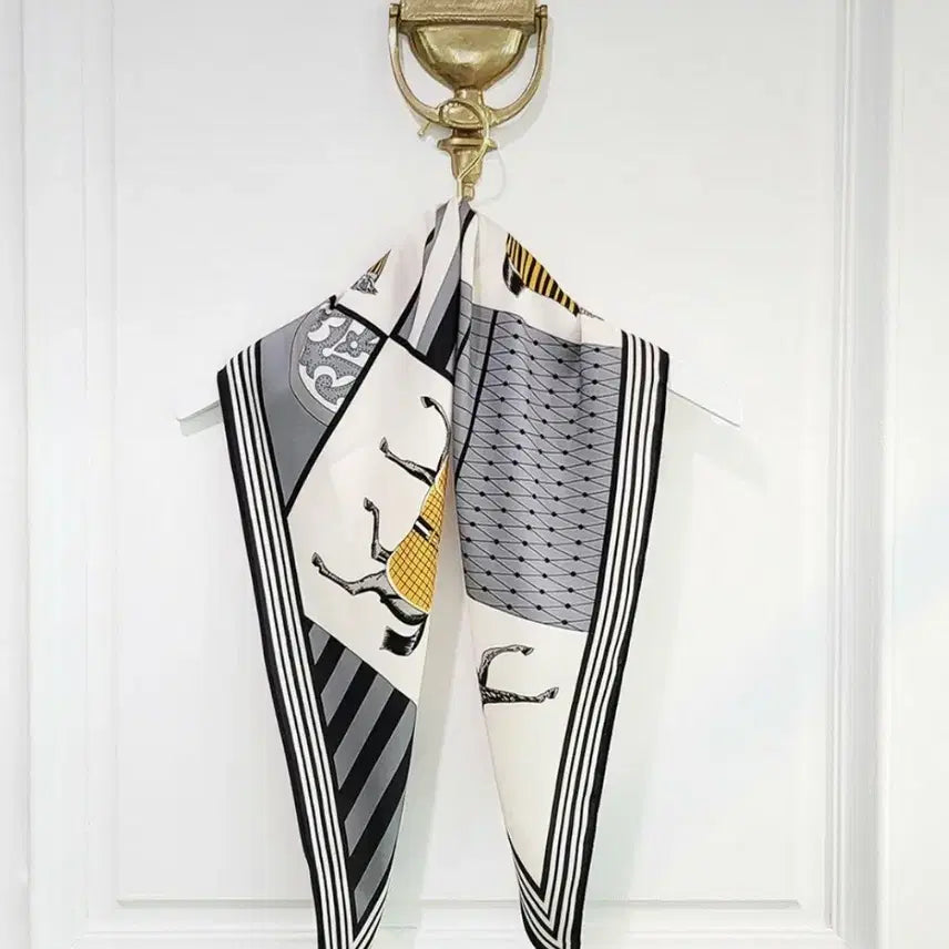 [BUNJANG] Unisex Silk Scarf Diamond Pattern (Gray) / 패턴 실크 스카프 마름모 스카프( 그레이)