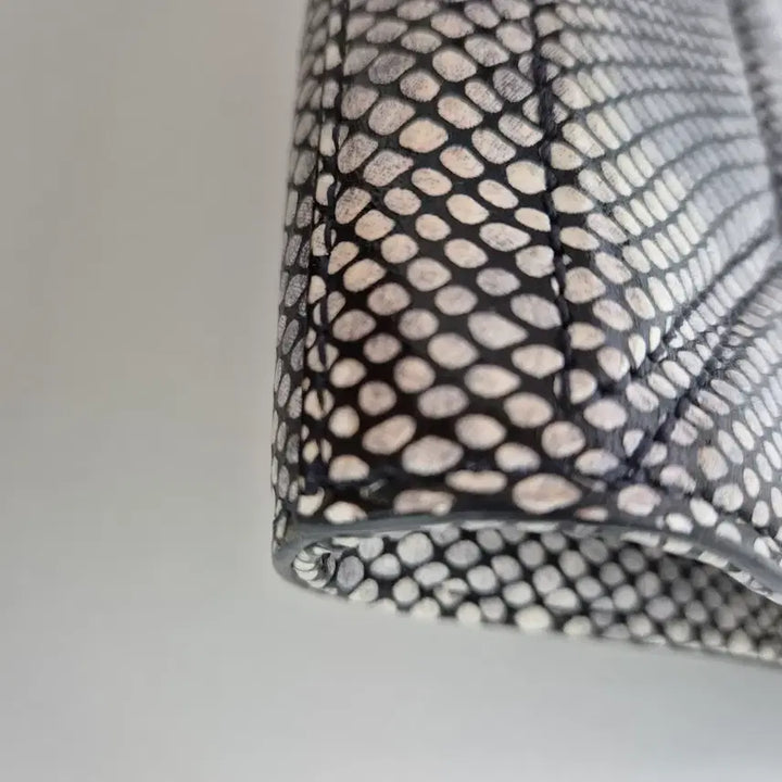 [BUNJANG] Couronne Python Pattern Clutch Bag / 쿠론 파이톤 패턴 클러치백