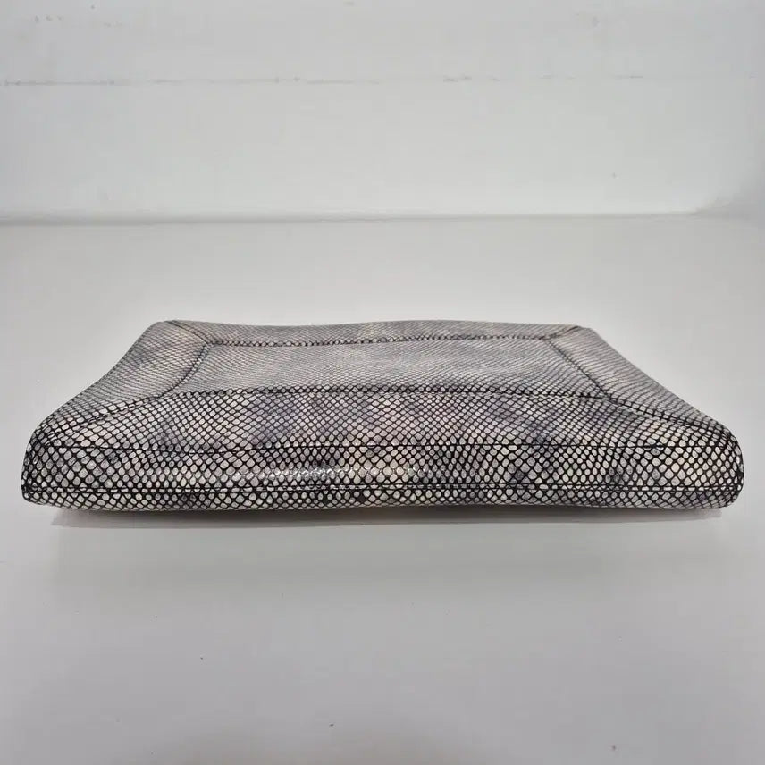 [BUNJANG] Couronne Python Pattern Clutch Bag / 쿠론 파이톤 패턴 클러치백