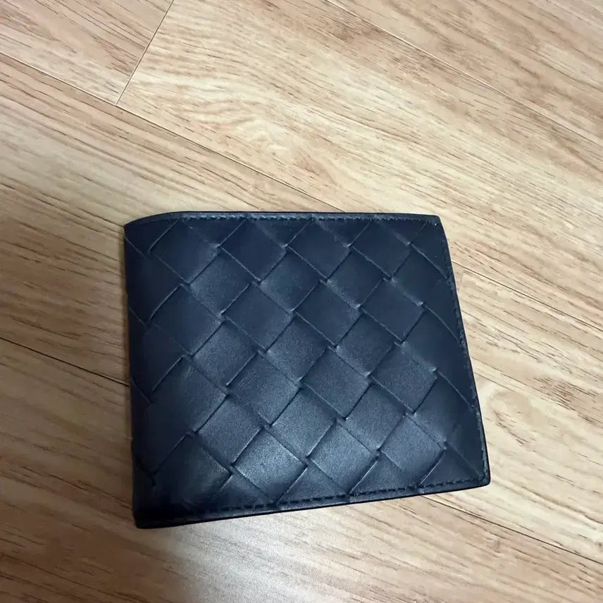 [BUNJANG] Bottega Veneta Intrecciato Two-Tone Wallet / 보테가베네타 인트레치아토 투톤 반지갑