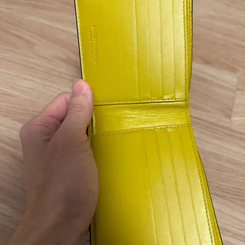 [BUNJANG] Bottega Veneta Intrecciato Two-Tone Wallet / 보테가베네타 인트레치아토 투톤 반지갑