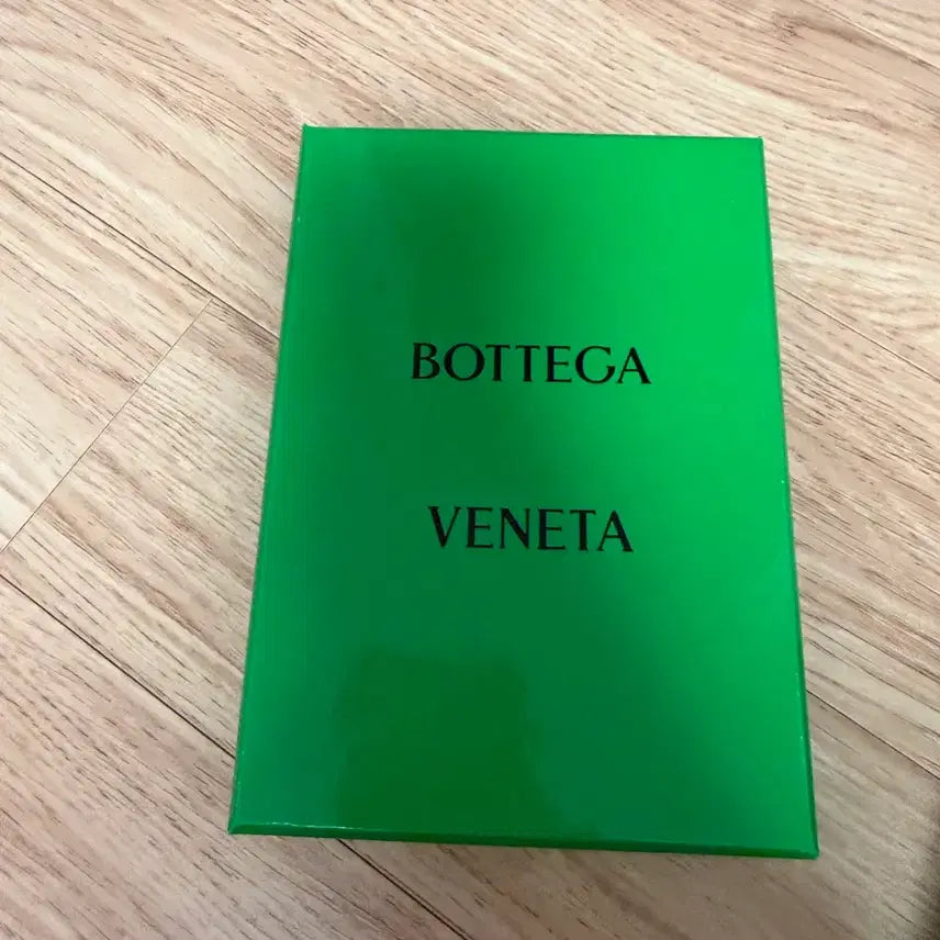 [BUNJANG] Bottega Veneta Intrecciato Two-Tone Wallet / 보테가베네타 인트레치아토 투톤 반지갑