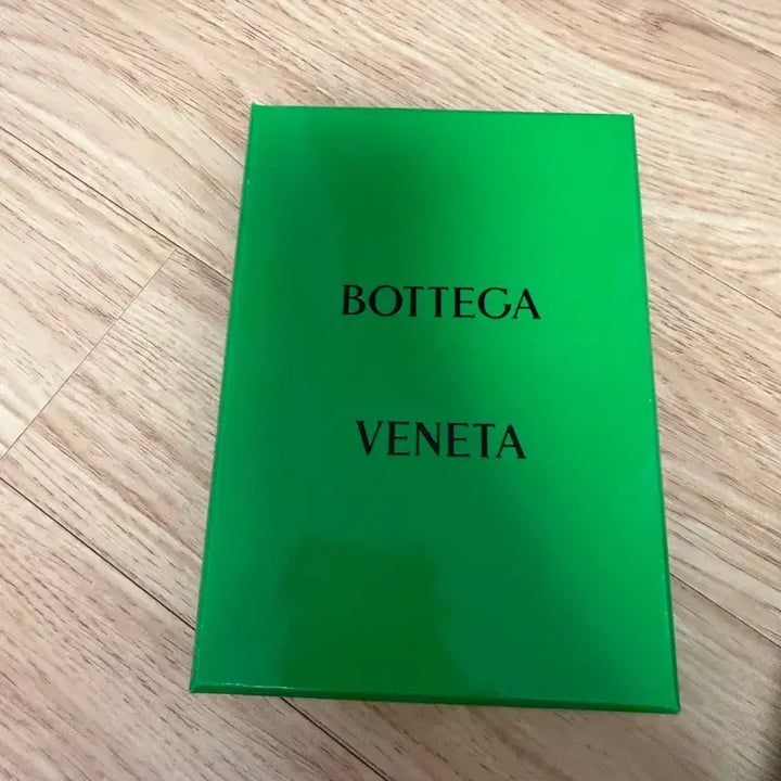 [BUNJANG] Bottega Veneta Intrecciato Two-Tone Wallet / 보테가베네타 인트레치아토 투톤 반지갑