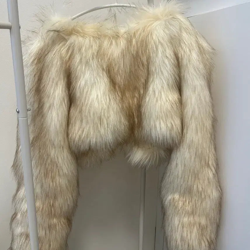 [BUNJANG] MIXXIN Ivory Fur Jacket / MIXXIN 아이보리 퍼 자켓