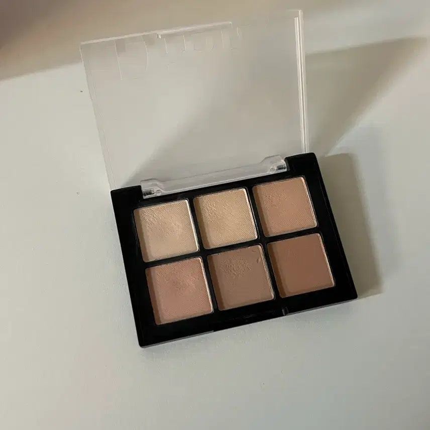 [BUNJANG] Dinto 704 Eyeshadow Palette / 딘토 섀도우 팔레트 704