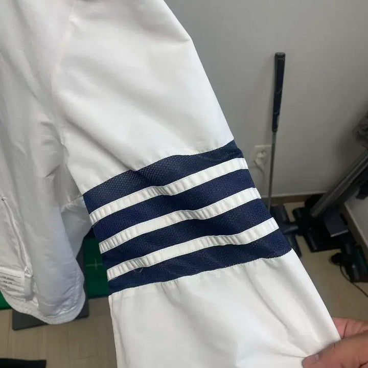 [BUNJANG] Thom Browne 4-Size Hooded Windbreaker / 톰브라운 삼선 후드 바람막이 4사이즈