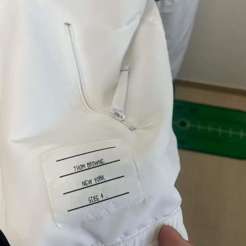 [BUNJANG] Thom Browne 4-Size Hooded Windbreaker / 톰브라운 삼선 후드 바람막이 4사이즈