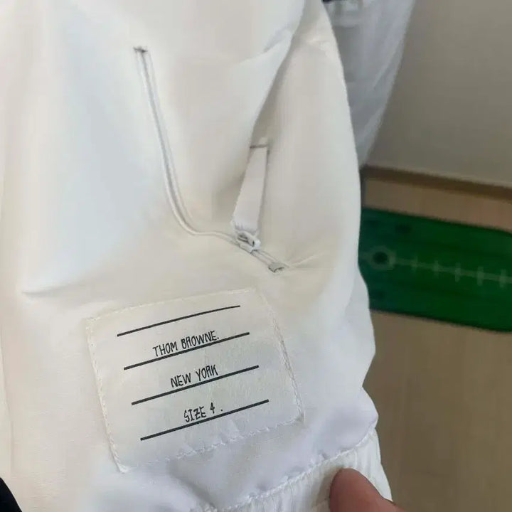 [BUNJANG] Thom Browne 4-Size Hooded Windbreaker / 톰브라운 삼선 후드 바람막이 4사이즈