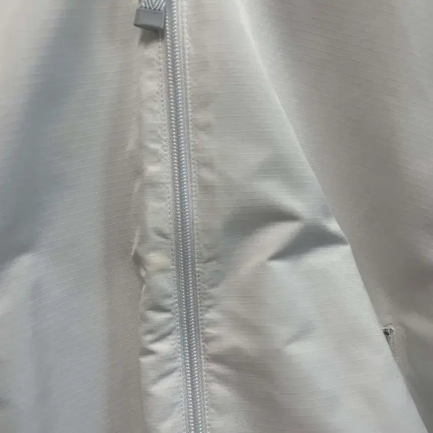 [BUNJANG] Thom Browne 4-Size Hooded Windbreaker / 톰브라운 삼선 후드 바람막이 4사이즈