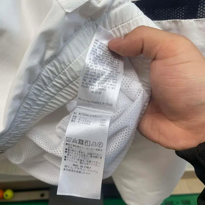 [BUNJANG] Thom Browne 4-Size Hooded Windbreaker / 톰브라운 삼선 후드 바람막이 4사이즈