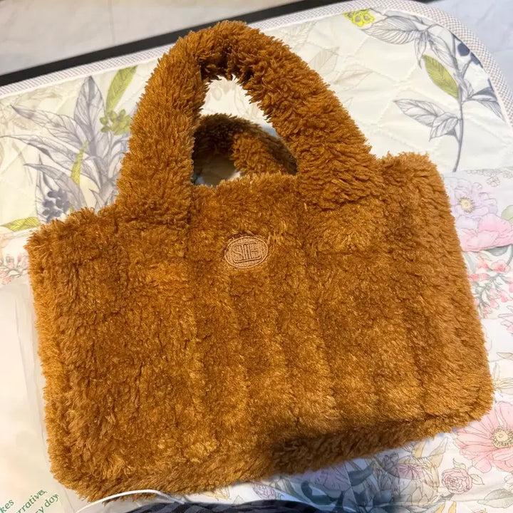 [BUNJANG] Sienne Shearling Padded Bag / 시엔느 시어링 패딩백