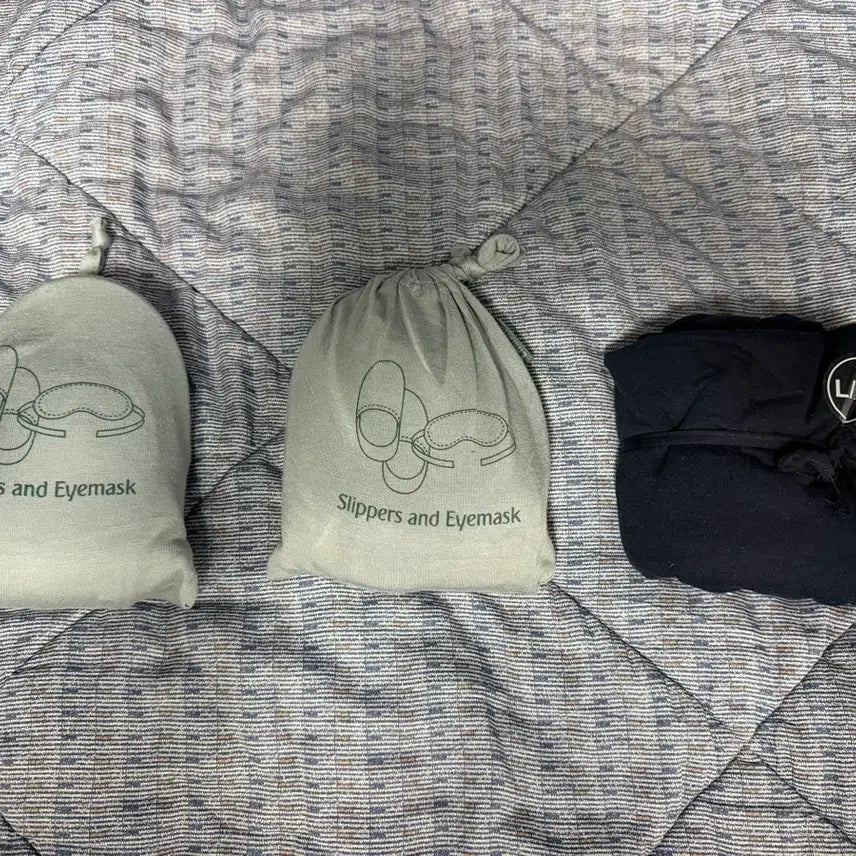 [BUNJANG] Airline Amenity Kit - First/Business Class (Various) / 대한항공, 루프트한자, 에미레이트, 터키항공 퍼스트/비즈니스 어메니티