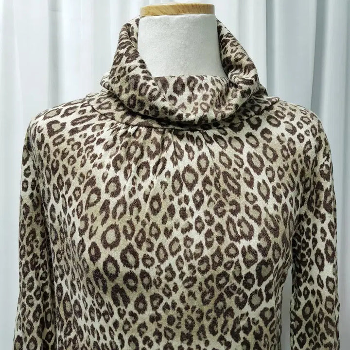 [BUNJANG] Vintage Leopard Pattern Turtleneck Wool Long Sleeve T-shirt (Women's M) / JPN 빈티지 레오파드 패턴 목폴라 울 긴팔 티셔츠 여M C1081