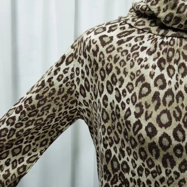 [BUNJANG] Vintage Leopard Pattern Turtleneck Wool Long Sleeve T-shirt (Women's M) / JPN 빈티지 레오파드 패턴 목폴라 울 긴팔 티셔츠 여M C1081