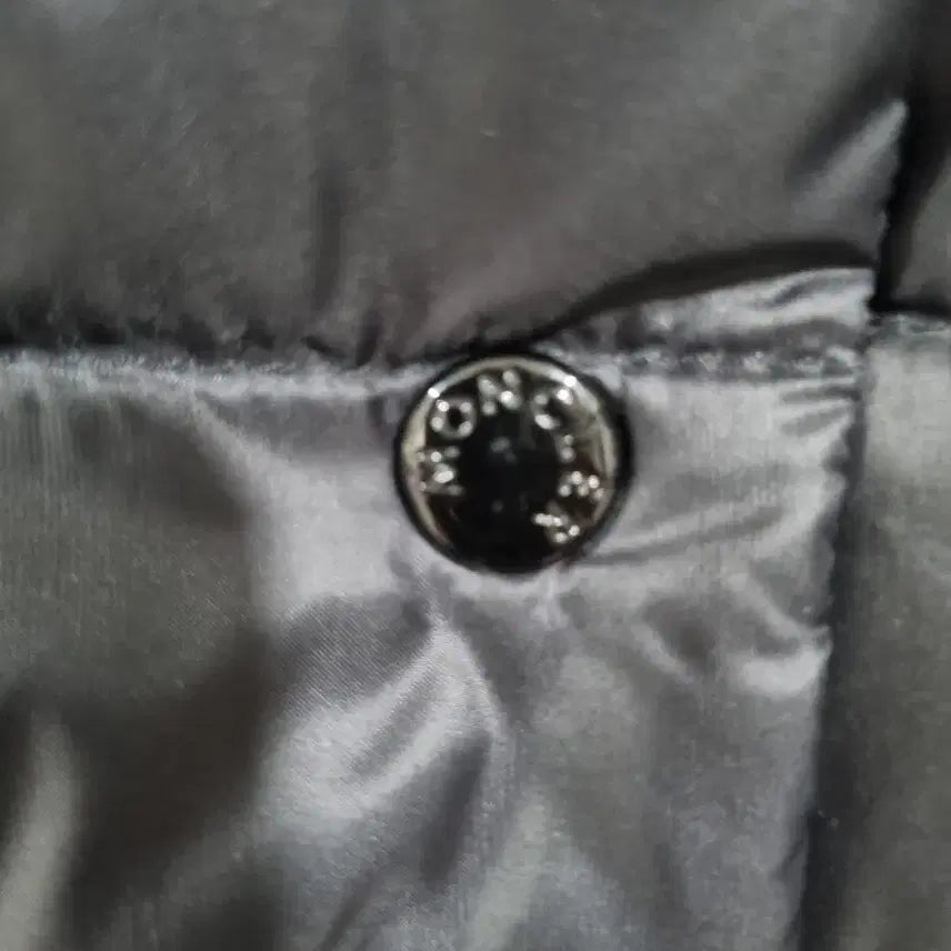 [BUNJANG] Moncler Lightweight Padded Vest / 몽클레어 경량패딩조끼