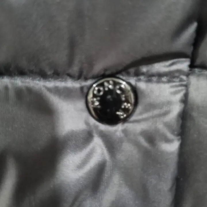 [BUNJANG] Moncler Lightweight Padded Vest / 몽클레어 경량패딩조끼