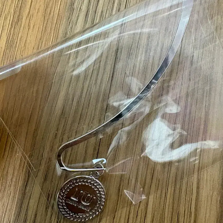 [BUNJANG] IU Chat-shire Concert Book Clip Bookmark / 아이유 챗셔 콘서트 북클립 책갈피