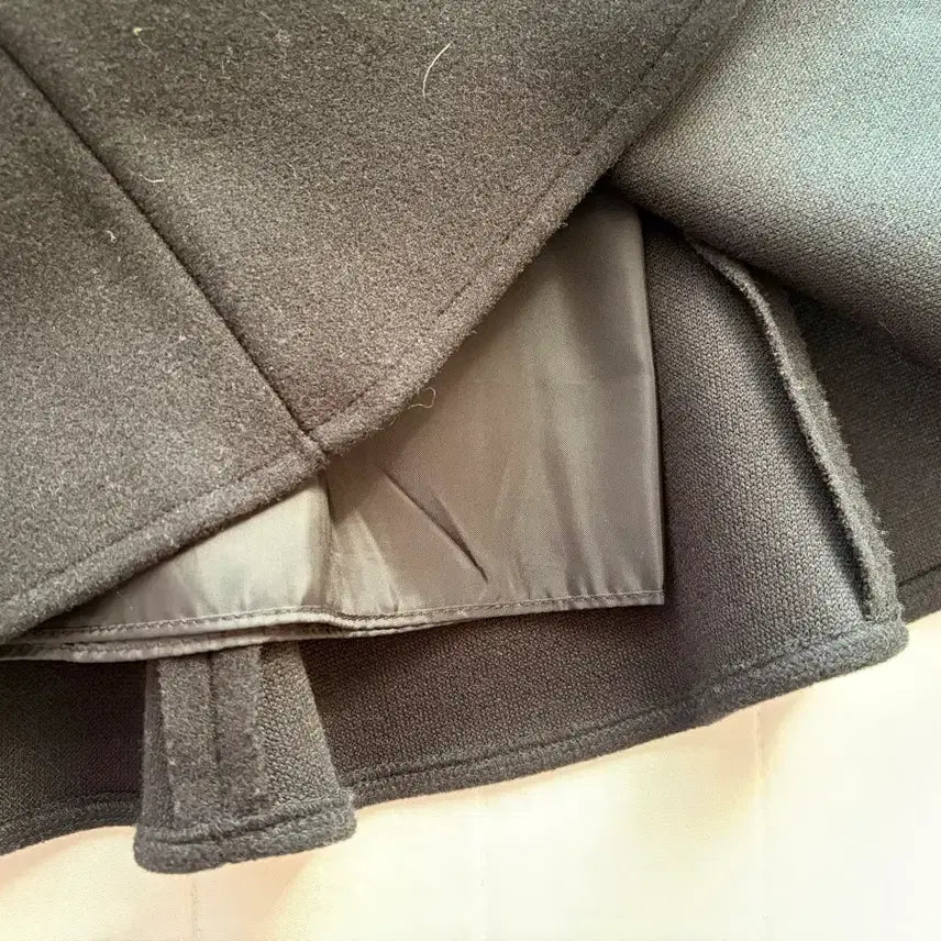 [BUNJANG] Mellow Closet Flare Wool Skirt - Black / 멜로우클로젯 플레어 울스커트 S 블랙