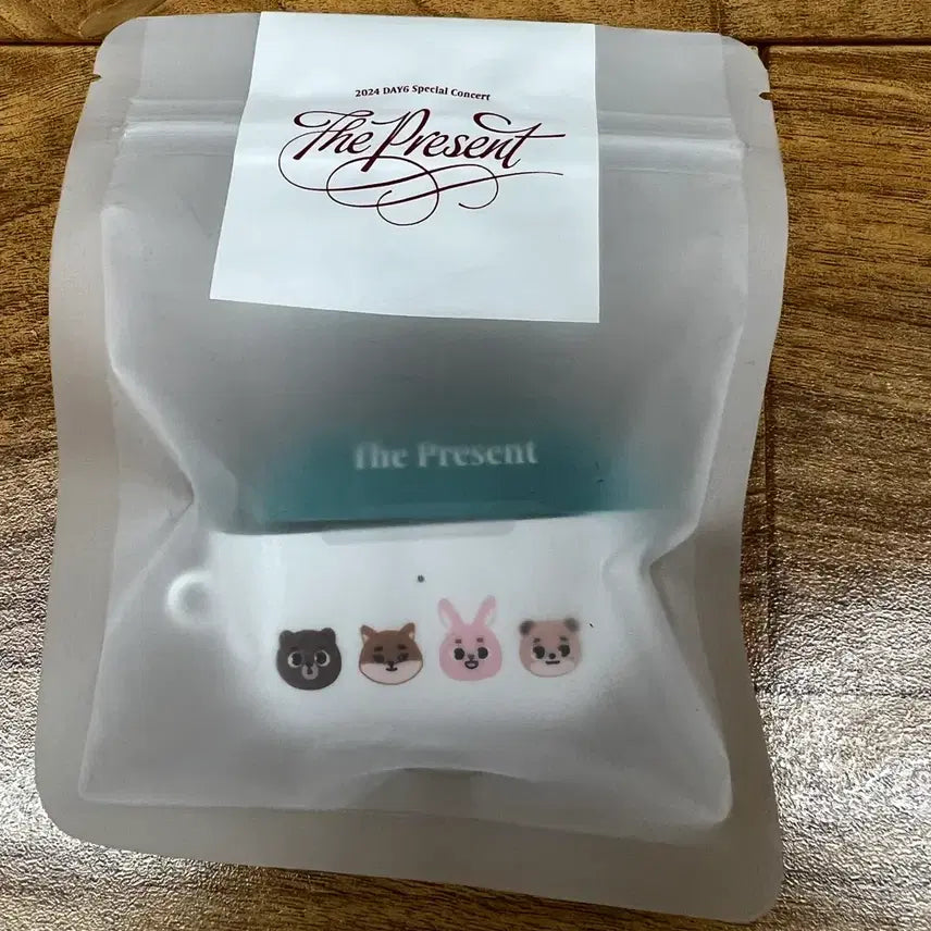 데이식스 DAY6 데니멀즈 24년 클콘 굿즈 에어팟 케이스